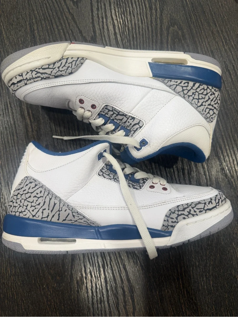 Size 7 Nike Air Jordan 3 Retro 2011 True Blue